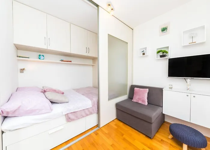 Apartamento Close To Znjan Spacious With Balcony Split