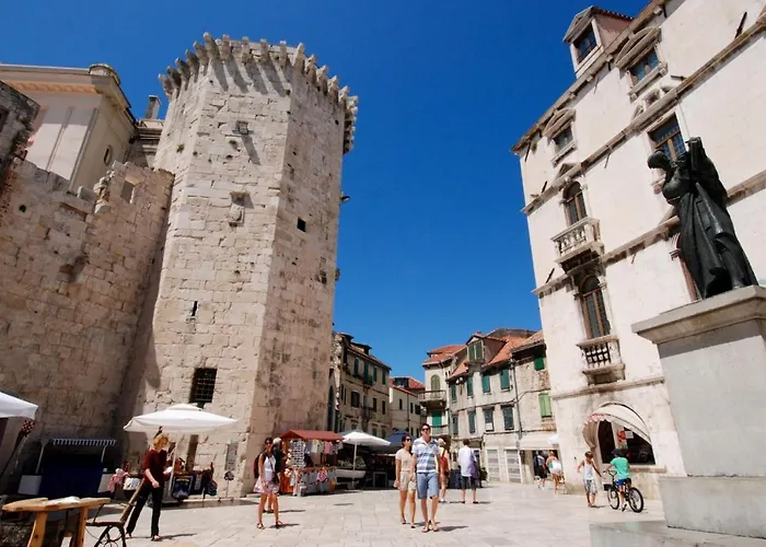 Close To Znjan Spacious With Balcony Apartamento Split