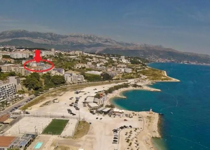 Close To Znjan Spacious With Balcony * Split